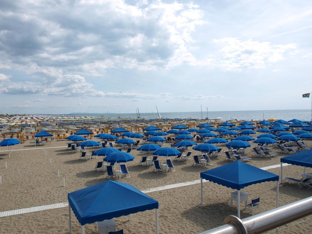 Il Pontile Holidays Apartment Marina di Pietrasanta Zimmer foto