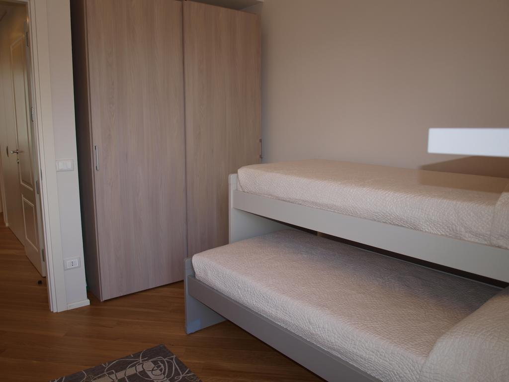 Il Pontile Holidays Apartment Marina di Pietrasanta Zimmer foto